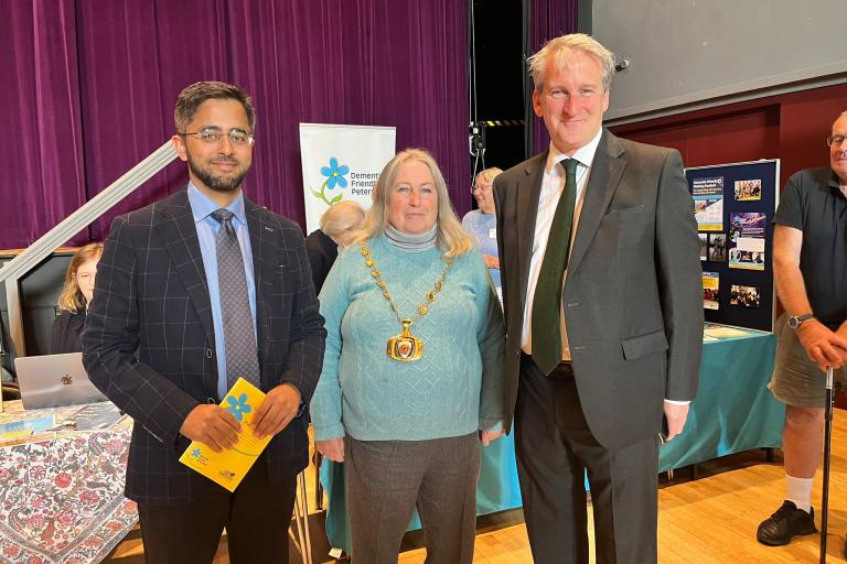 Cllr Shah, Town Mayor Cllr Lesley Farrow and MP Damian Hinds